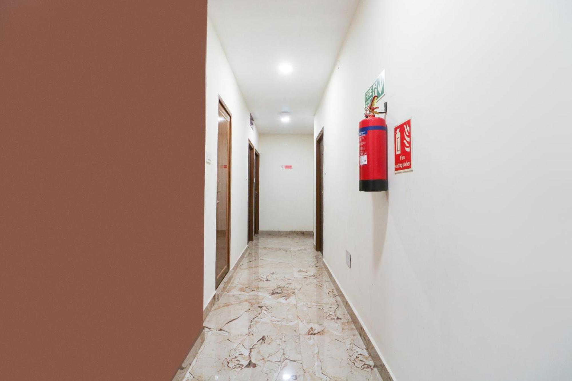 Hotel O Adri Hotels Near Dum Dum Metro Station Esterno foto