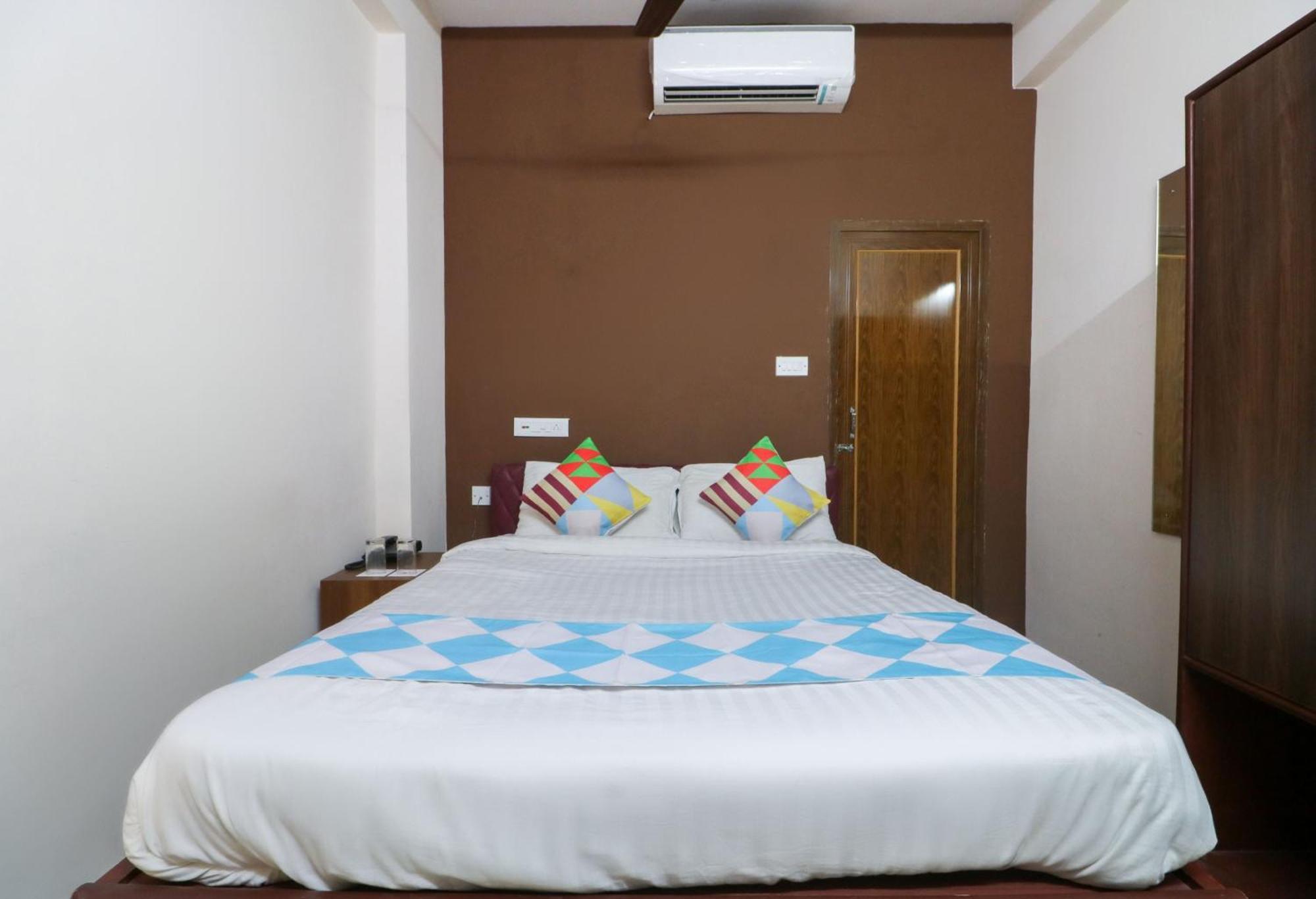 Hotel O Adri Hotels Near Dum Dum Metro Station Esterno foto